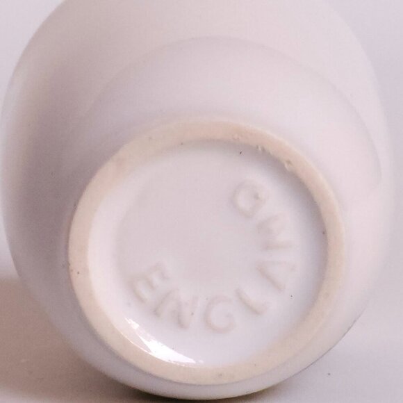 BEAUTIFUL ISLE OF SHEPPEY Shot Glass Cup Made in England Country Cottage - Picture 6 of 6